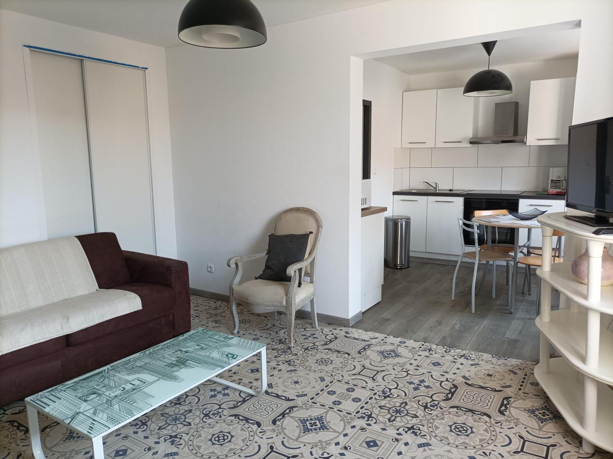 "La Cle Des Champs"-Meuble De Tourisme 3 Etoiles -Residence "Les Logis De Beziers"-Garage Optionnel-Coeur De Ville-Plages A 16Km ! Luaran gambar