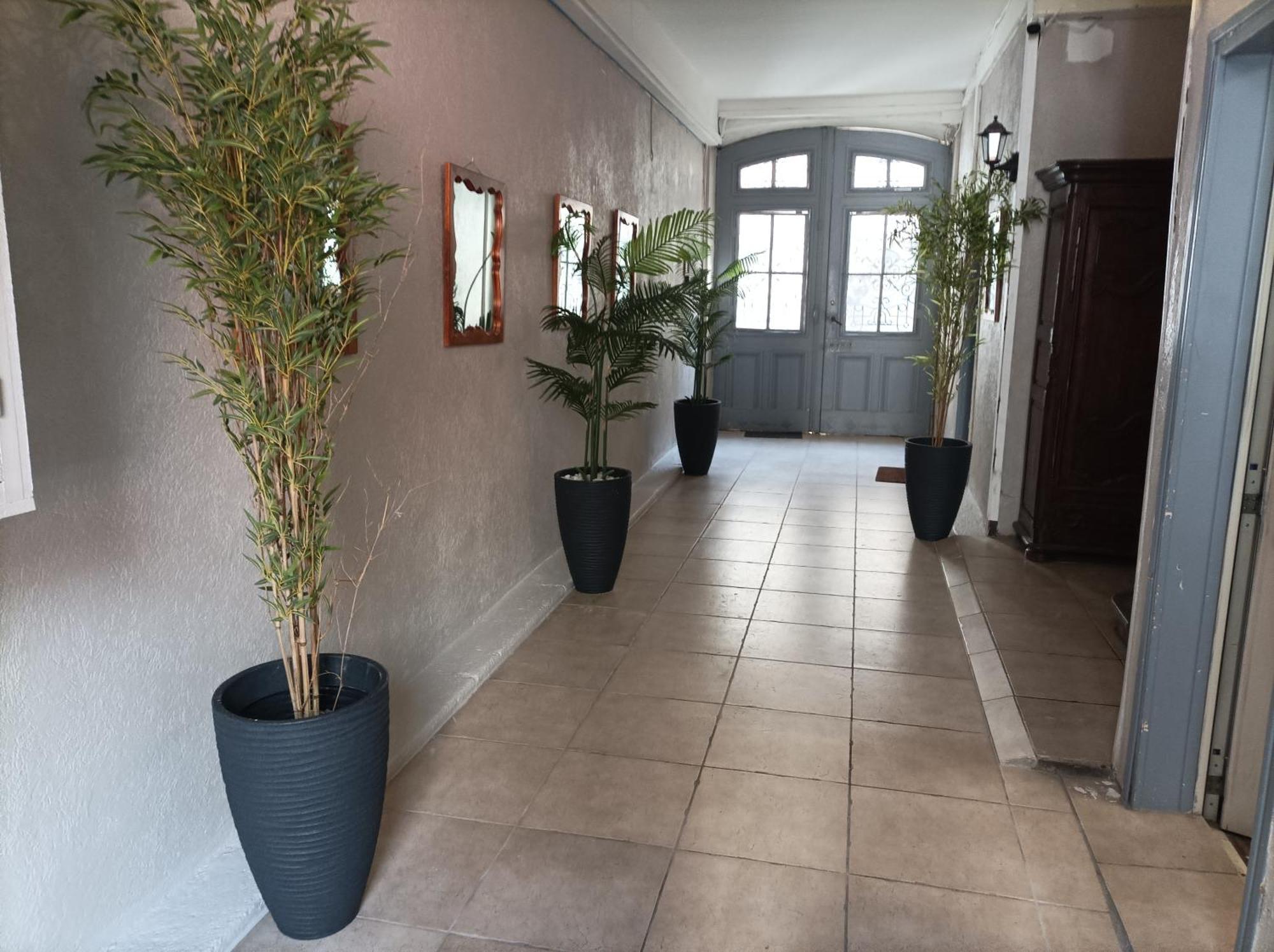 "La Cle Des Champs"-Meuble De Tourisme 3 Etoiles -Residence "Les Logis De Beziers"-Garage Optionnel-Coeur De Ville-Plages A 16Km ! Luaran gambar